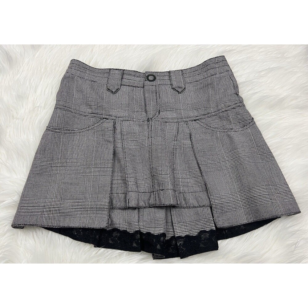 Hurley Mini Skirt‎ Grey Plaid Lace Trim Punk Goth School Girl Y2K Size 3